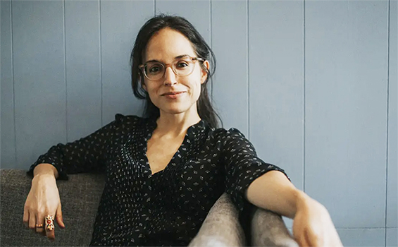 La pescadora lúcida: sobre “Poquita fe” de Robin Myers